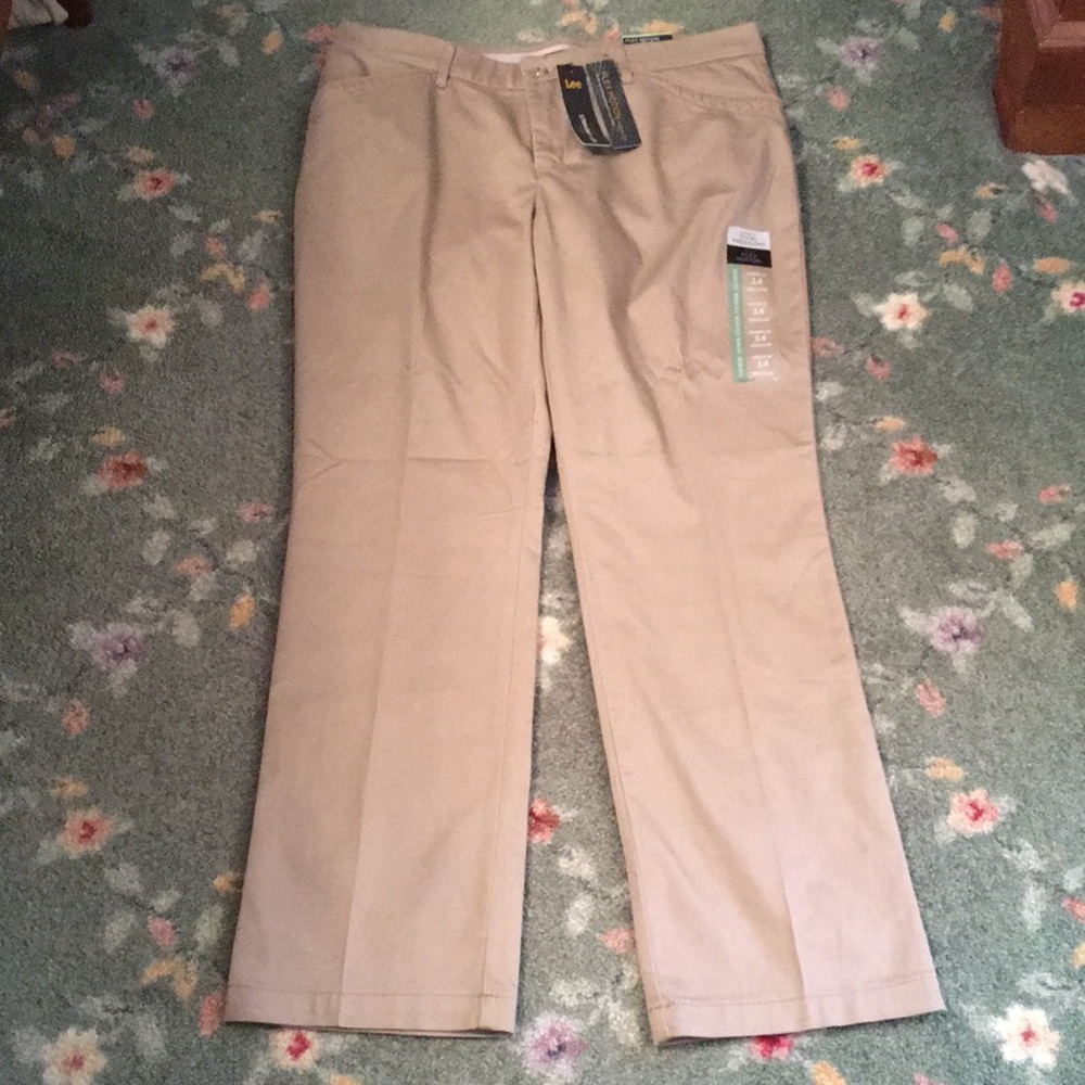 Lee Womens Pants, Tan, Size 14. New with tags.